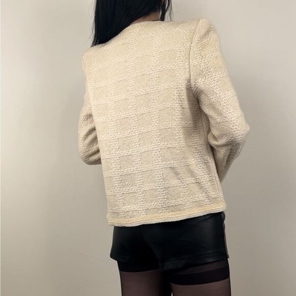 Vintage Cream and White Plaid Cardigan - Picture 4 of 8